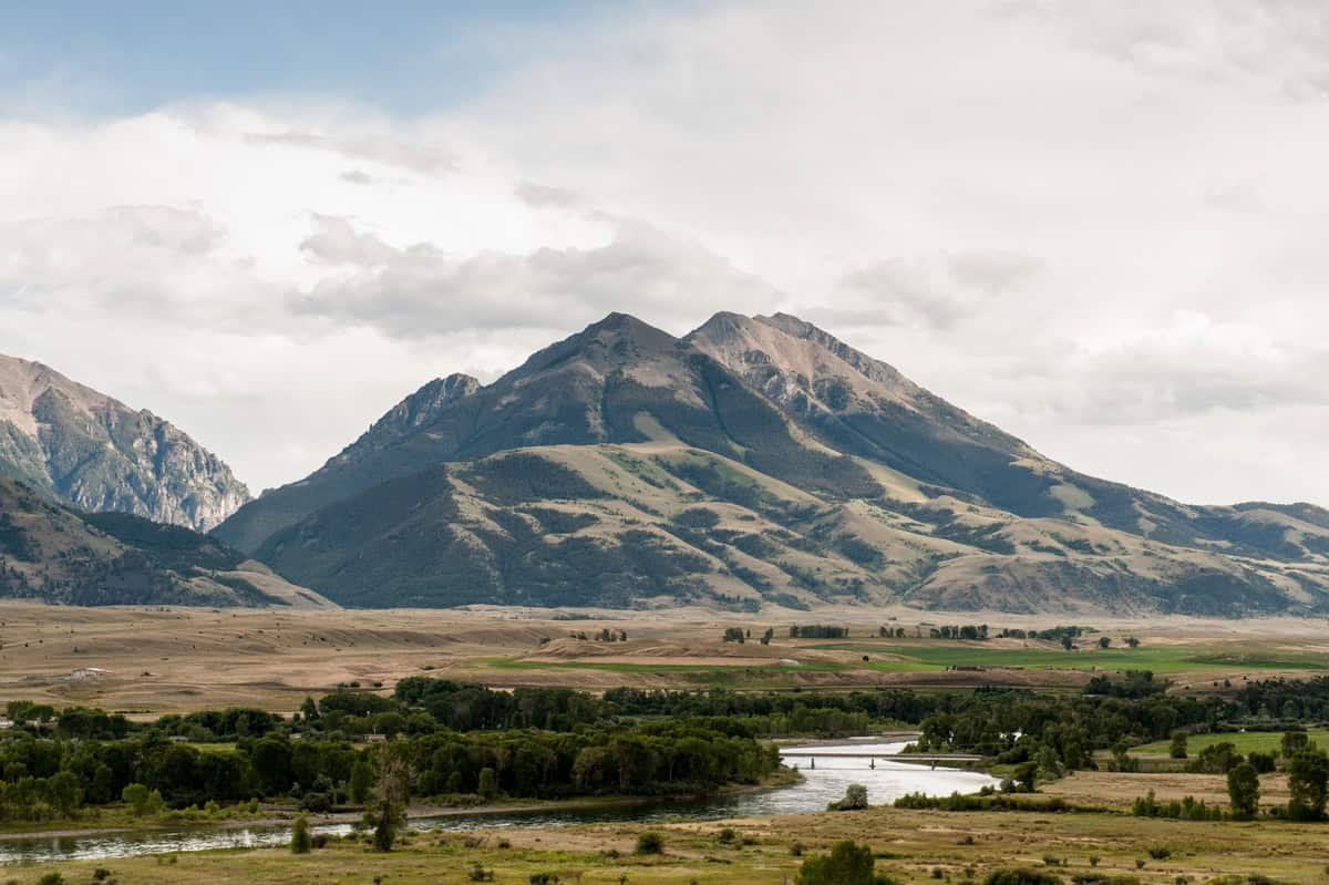 paradise valley, yellowstone river